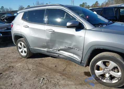 2020 Jeep Compass Latitude 4X4 из США, поврежденный, VIN 3C4NJDBB1LT166978